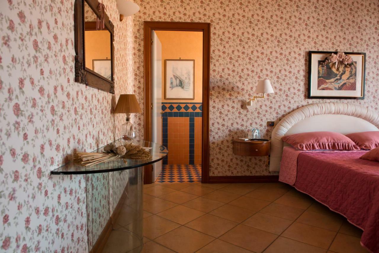 Villa Lucia Terrazza Panoramica カステッランマーレ・ディ・スタービア エクステリア 写真