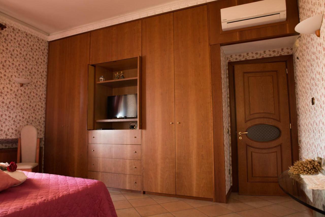 Villa Lucia Terrazza Panoramica カステッランマーレ・ディ・スタービア エクステリア 写真